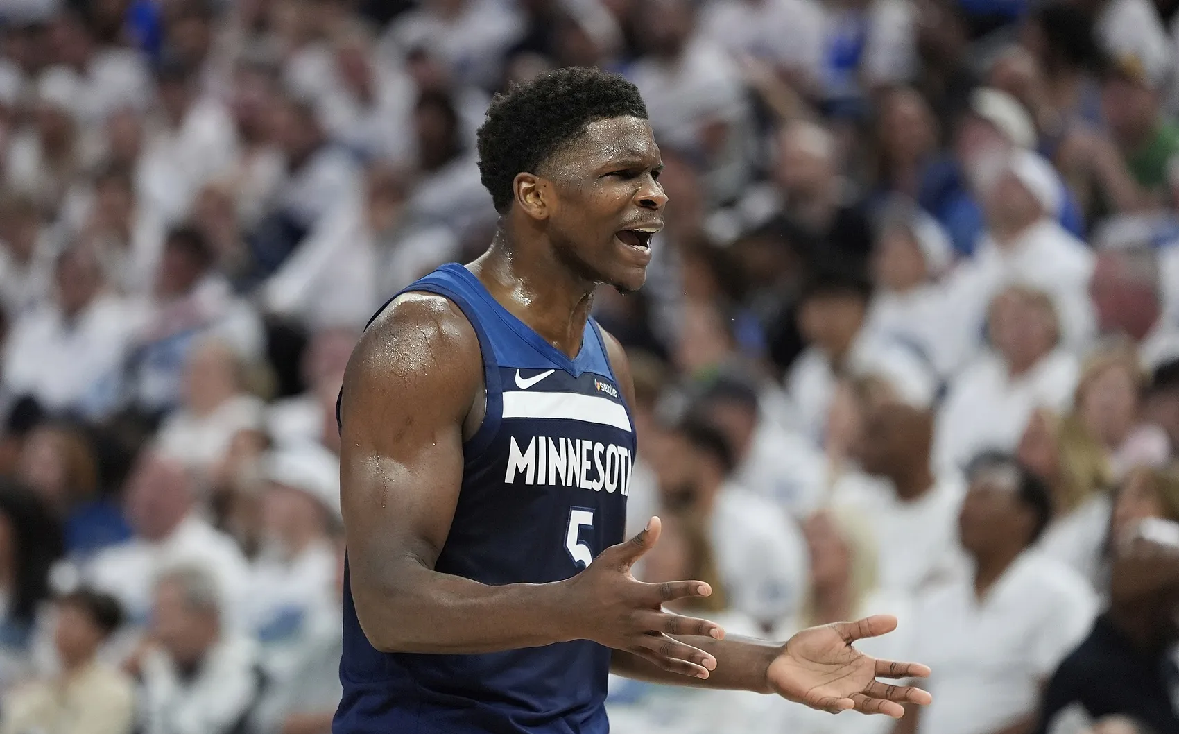 包含冲刺阶段体能课后，西汉姆扳平良机备战NBA季后赛，更衣室稳定，球队文化再被提及的词条-MK体育体验